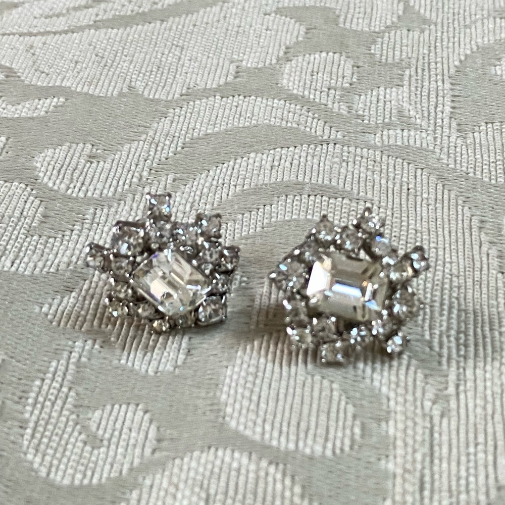 Vintage Rhinestone Earrings - Picture 7 of 8